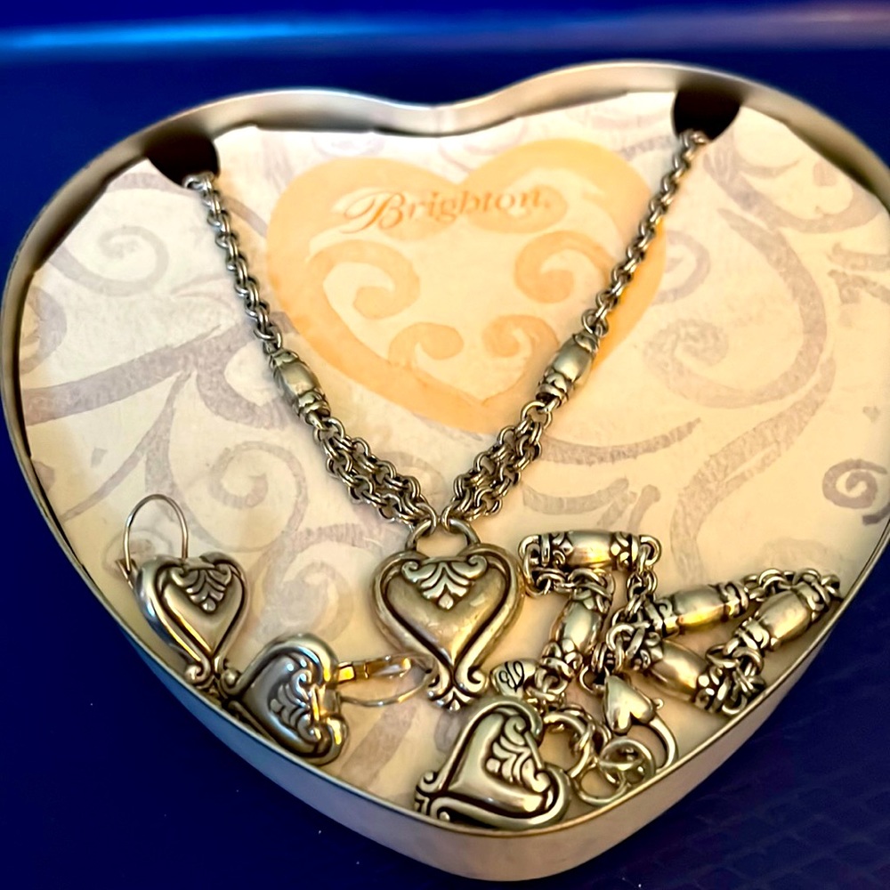 Brighton set necklace, earrings and bracelet. Complete matching set.